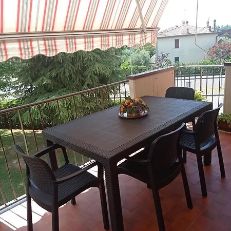 Con Ampia Piscina