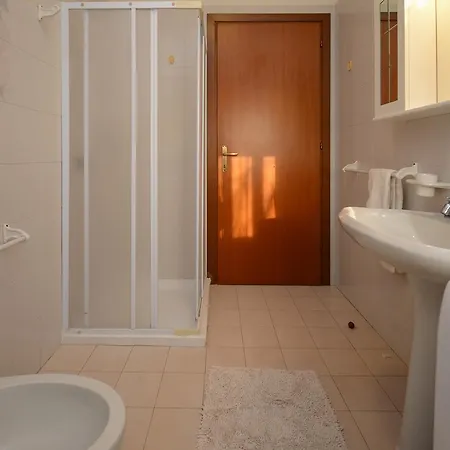 Appartement Con Ampia Piscina