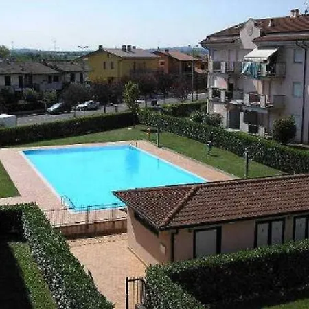 Appartement Con Ampia Piscina