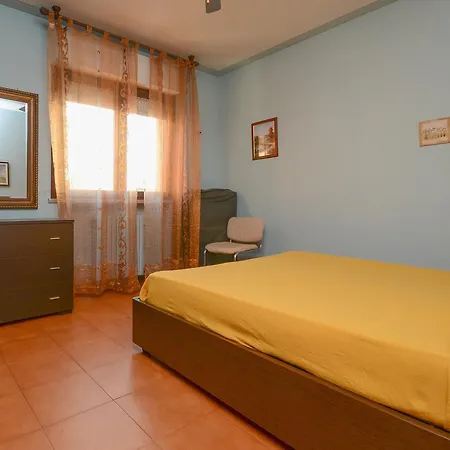 Apartament Con Ampia Piscina